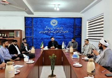 جلسه هم‌اندیشی رئیس سازمان دانش‌آموزی استان با مدیران مدرسه