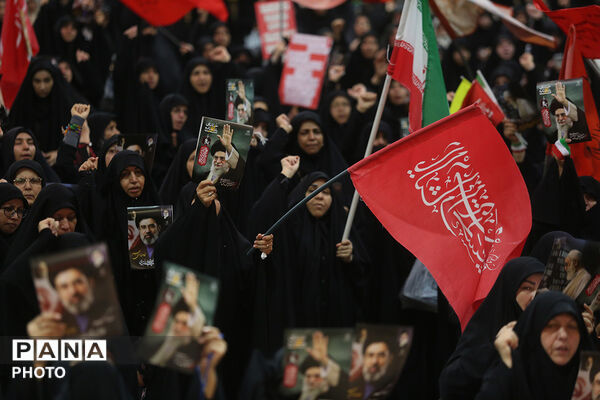 مراسم بزرگداشت آقای شهید ایران در حرم بانوی کرامت