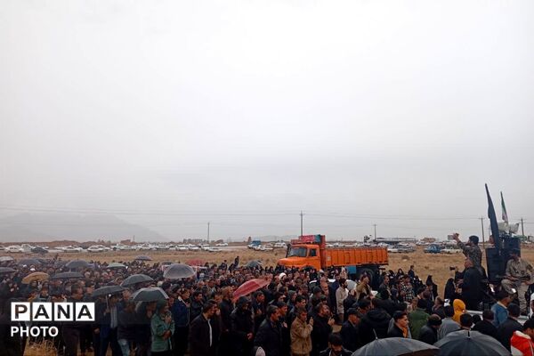 تشییع پیکر شهید مدافع امنیت در حمله تجاوزکارانه آمریکا 