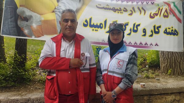 پیاده‌روی خانوادگی بروجنی‌ها