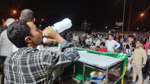 پارسیان در شب ولادت حضرت زینب (س) غرق در شادی و نور 