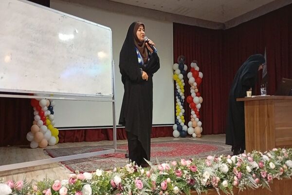 کلاس آموزشی خبرنگاری در کانون مهر تابان نیشابور
