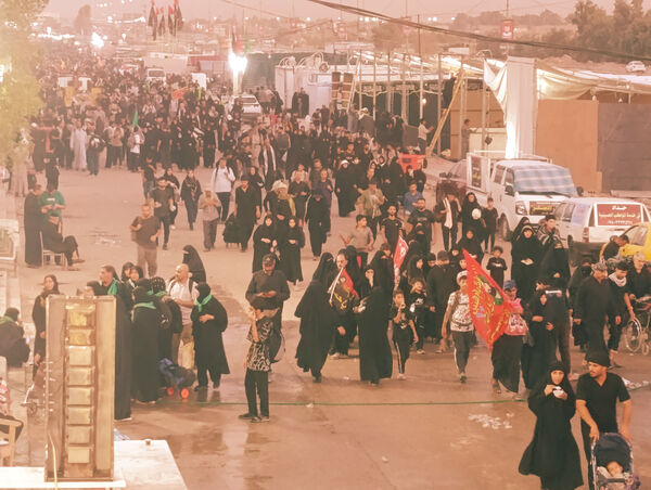 عاشقان حسینی در مسیر پیاده‌روی اربعین حسینی