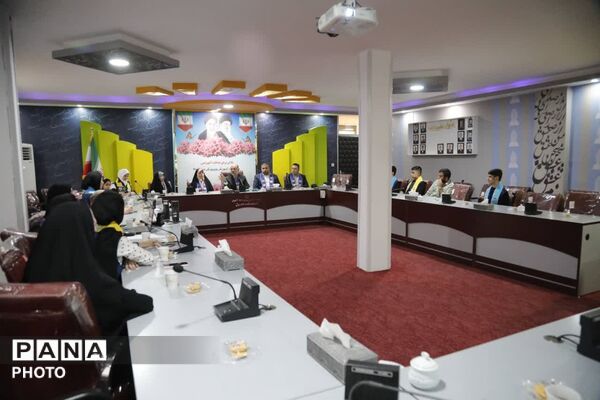 تجلیل از خبرنگاران پانا منطقه ۴ 