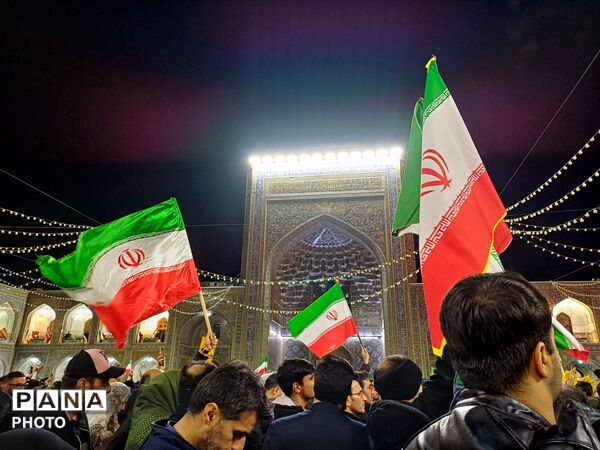از جنگ تا اجتماع عظیم محکومیت جنایت کاران در حرم مطهر رضوی 