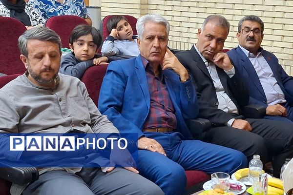 تجلیل از برگزیدگان جشنواره بزرگ جوانه در مجتمع آموزشی و فرهنگی علوم پزشکی شیراز 