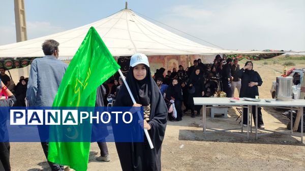 حضور پر شور عزاداران و شهروندان اراکی در پیاده‌روی جاماندگان اربعین 