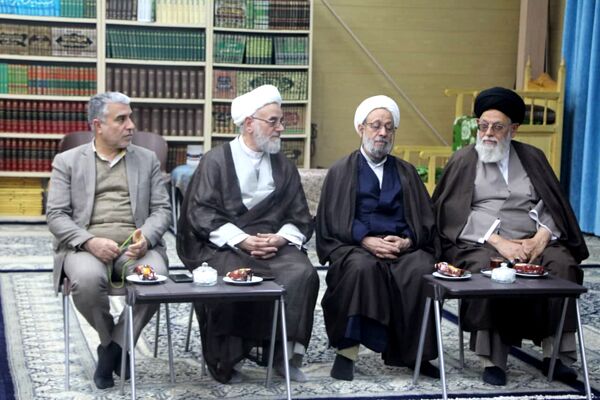 رونمایی کتاب «صبحی که در راه است» 