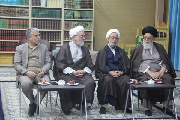 رونمایی کتاب «صبحی که در راه است» 