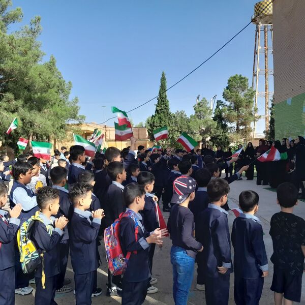 آیین بازگشایی سال تحصیلی جدید در دبستان ایثار تفت
