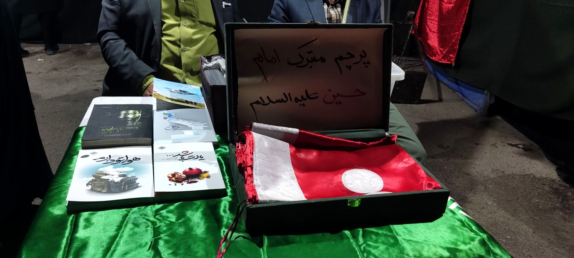 شبی آکنده از عطر رضوی در حسینیه فضل نیشابور