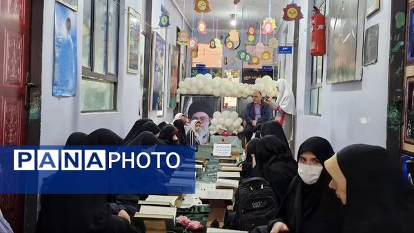 محفل انس با قرآن در کانون فرهنگی‌تربیتی رضوان محمودآباد
