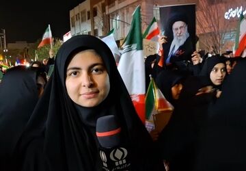 شور و حماسه مردم قم در تجدید پیمان با امام خامنه ای شهید