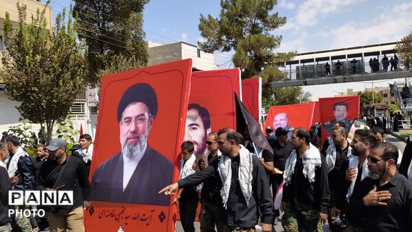 قافله عظیم عزاداری ۲۸ صفر در اصفهان به حرکت درآمد