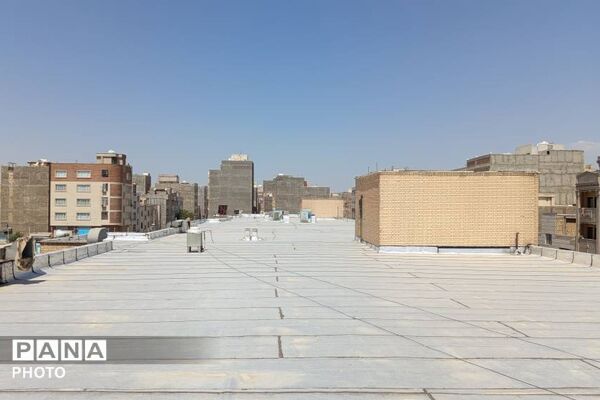پروژه مهر و تحول در تجهیزات هنرستان شهید خرازی