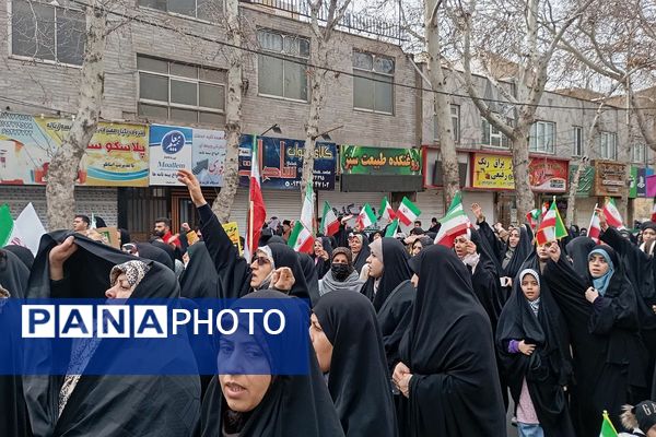 حضور گسترده مردم شهرستان شهید پرور شهرستان شهریار در راهپیمایی ۲۲ بهمن