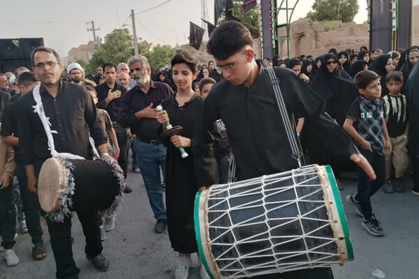 بانگ چاووش محرم و لبیک یاحسین در شهر بهمن