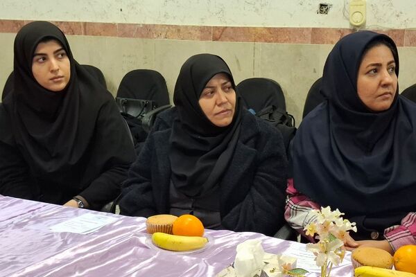 جلسه شورای دبیران در مدرسه جوادالائمه بهارستان ۲