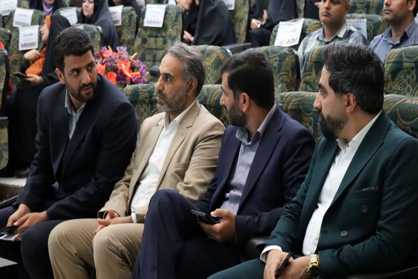 تجلیل از طلایه‌داران برتر تعلیم و تربیت ، آیین تقدیر از معلمین نمونه شهرستان پاکدشت 