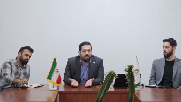 جلسه هم‌اندیشی رئیس سازمان دانش‌آموزی استان با مدیران مدرسه
