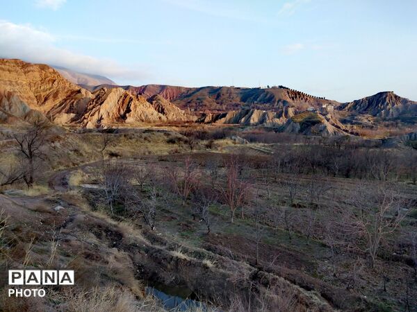 درهٔ پرستو ها در شهر نیشابور