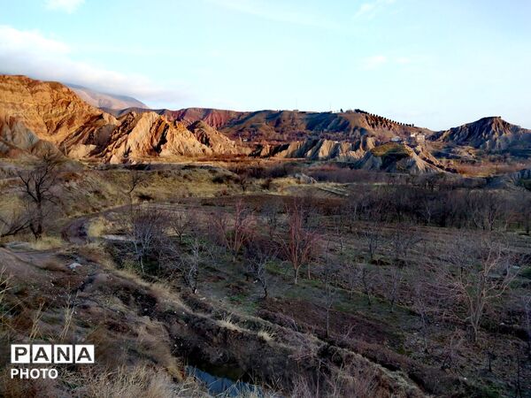 درهٔ پرستو ها در شهر نیشابور