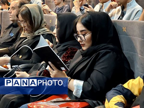 جشن امضای کتاب«ن‌ی‌س‌ت» در مشهد