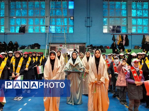  همایش دانش‌آموزی یاوران انقلاب شهرستان ورامین