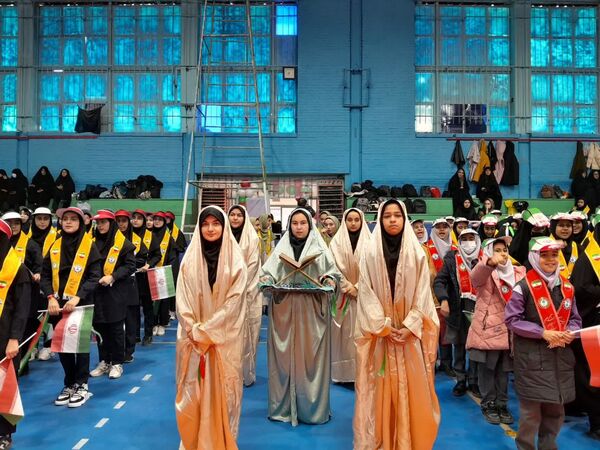  همایش دانش‌آموزی یاوران انقلاب شهرستان ورامین