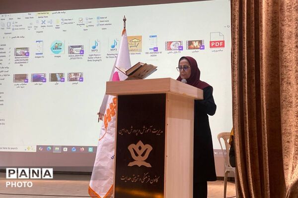  هم‌اندیشی خانواده و مدرسه در دبیرستانهای نگین دانش و باران دانش