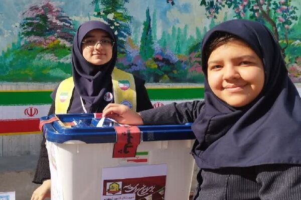 انتخابات شورای دانش‌آموزی در دبیرستان شاهد تکتم ناحیه 3 مشهد