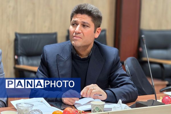 سومین جلسه شورای آموزش و پرورش ناحیه دو بهارستان