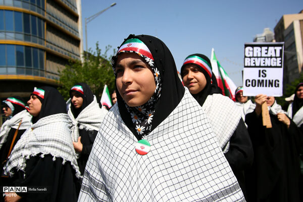 رزمایش «دختران جان فدای ایران»