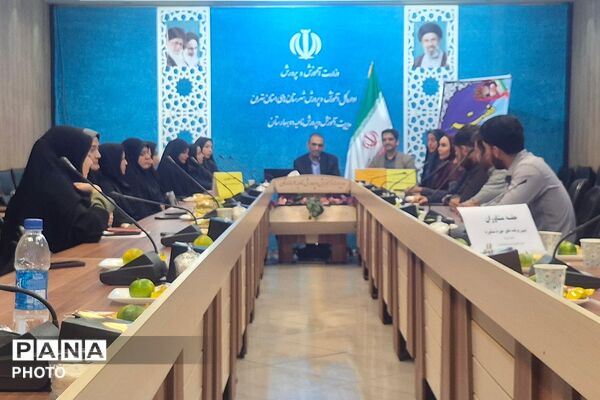 هفته بهداشت روان در بهارستان‌دو؛ از هم‌اندیشی مشاوران تا آموزش پیشگیری از خودکشی