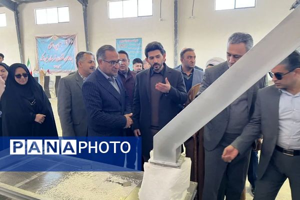 افتتاح پروژه‌های اقتصادی فیروزکوه توسط فرماندار