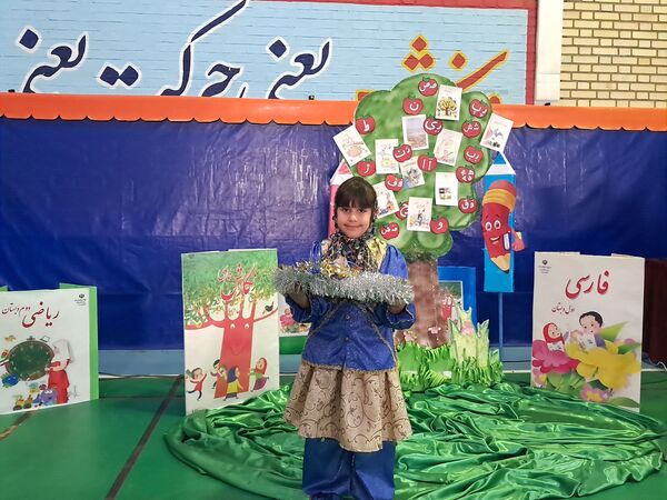 برگزاری مراسم جشن شکوفه‌ها در زنجان