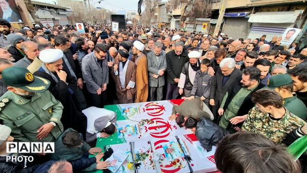 تشییع پیکر مطهر پنج شهید مدافع وطن اهل مرند در دریای خروشان مشتاقان شهادت 