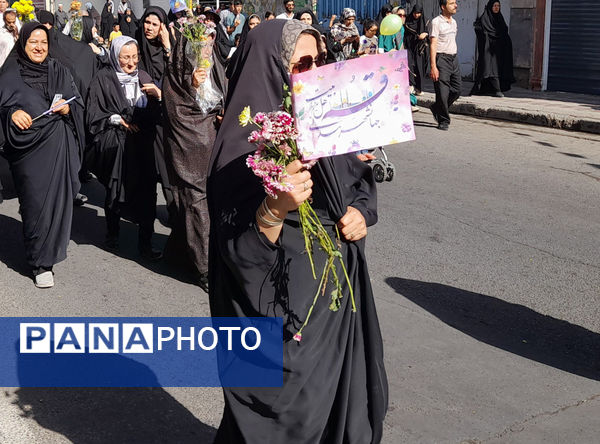 حرکت کاروان نمادین ورود حضرت معصومه(س) به قم