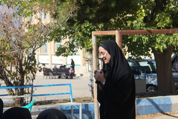 حضور دانش‌آموزان فلارد و خانمیرزا در اردوی «طرح تمشک»