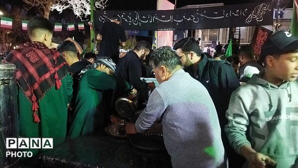 گذری بر چایخانه حضرت زهرا (س) در سومین شب سال ۱۴۰۵