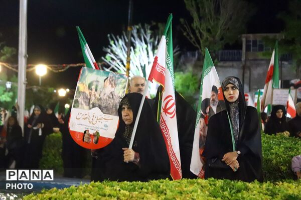 همبستگی «آموزش و پرورش ناحیه ۵ تبریز» در گرامیداشت یاد رهبر شهید