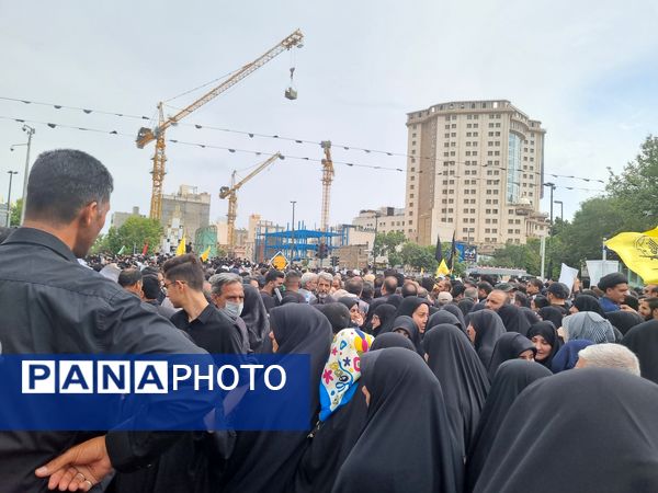  تشییع شهدای خدمت در مشهد مقدس