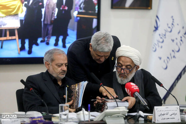 دیدار صمیمی وزیر آموزش و پرورش با اعضای کمیسیون فرهنگی مجلس شورای اسلامی