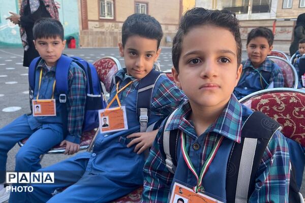 جشن شکوفه‌ها در ملارد؛ آغاز یک مسیر شیرین برای دانش‌آموزان کلاس اولی