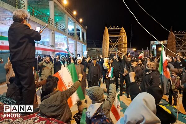 آسمان شهر نیر سوگوار ایام چهلم رهبر شهید و شهدای میناب 
