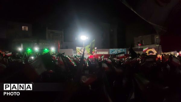 حضور وزیر آموزش و پرورش همراه با مردم در تجمعات شبانه