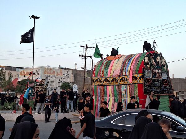 شکوه نخل‌گردانی در گناباد؛ تصویری از عشق و ارادت در محرم