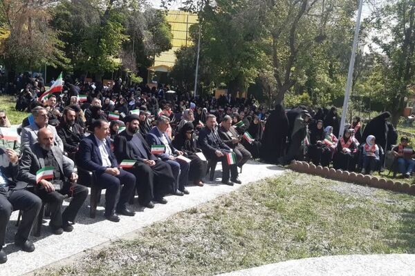اجتماع فرهنگیان و دانش آموزان بسیجی در اربعین قائد شهید