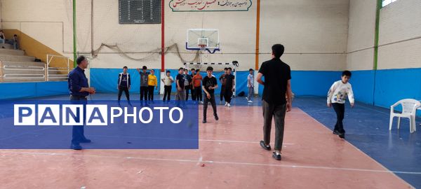 اجرای بازی‌های بومی، محلی در اردوی تمشک پسران شیروان