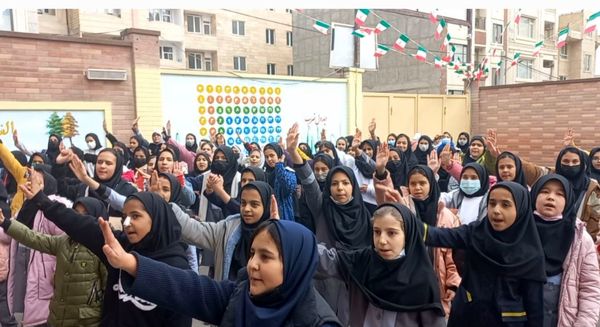 استقبال دانش‌آموزان منطقه پردیس از جشنواره ماها 
